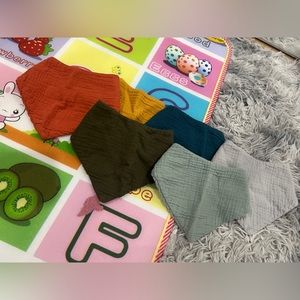 100% COTTON BIBS 🥰